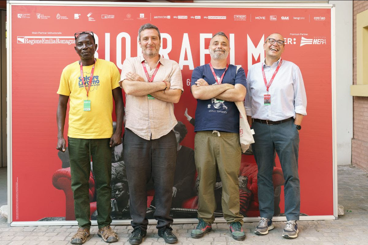 La premiazione a di Bacci e Eppesteingher al Biografilm.